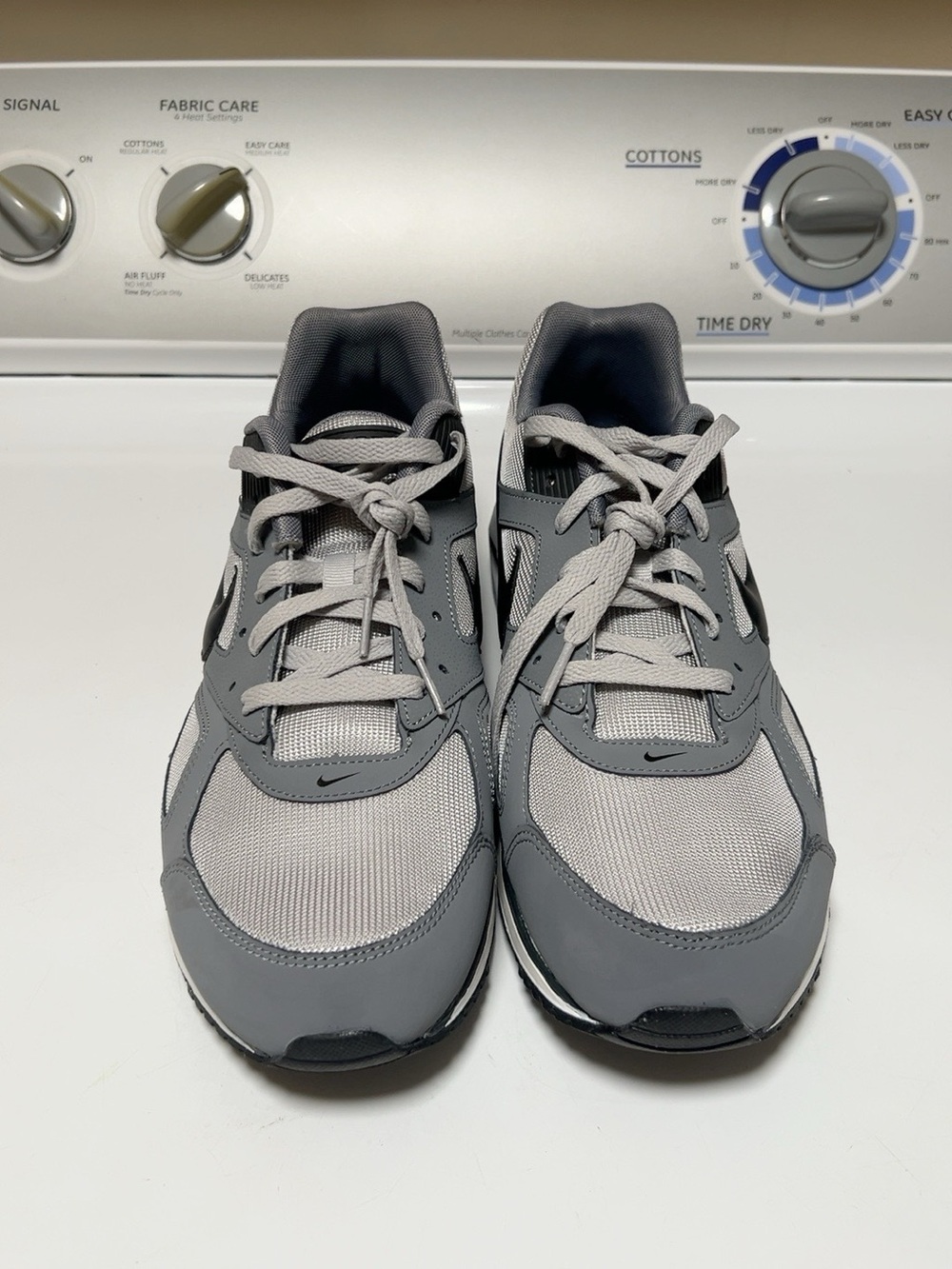 Nike Air Max IVO Wolf Grey Black Men’s Size 12 Sneakers 580518-001